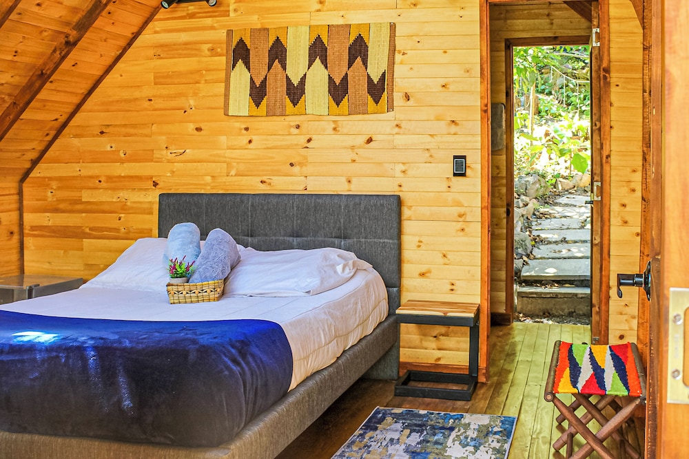 Deluxe Cabin, Lake View photo 1