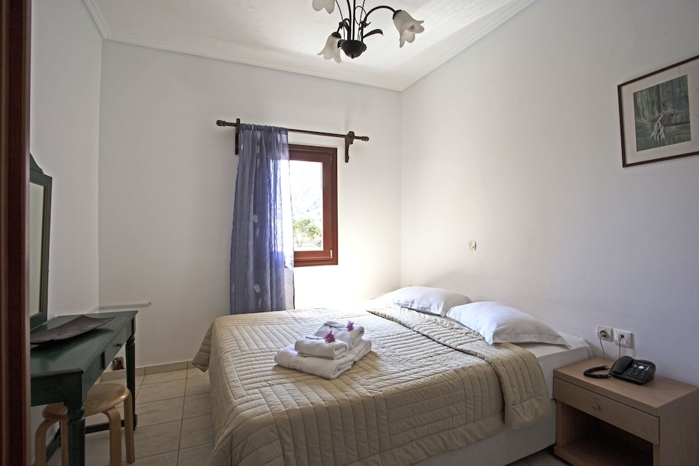Family Villa, 2 Bedrooms (Free Car Rental , 6 People)