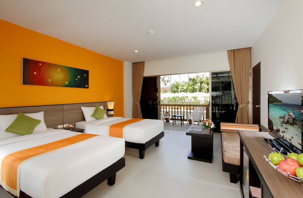 Aqua Pura Room (Pool Access) photo 2