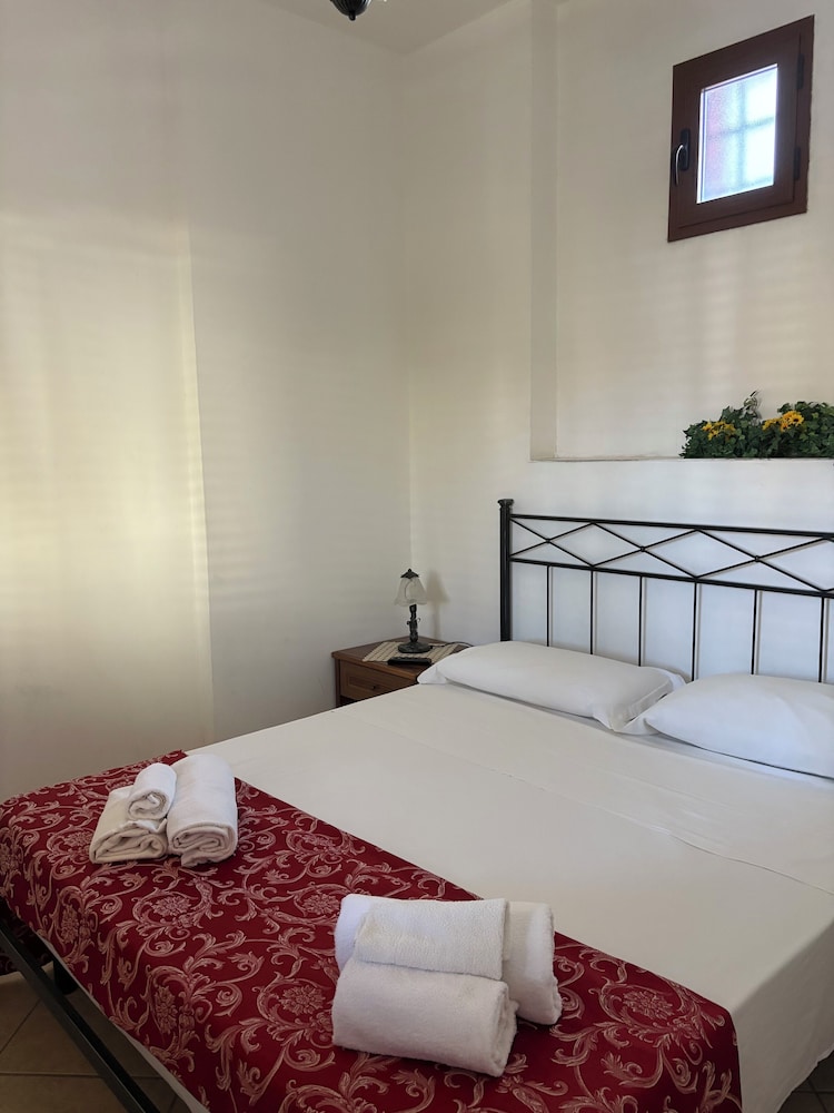 Classic Double Room, Balcony, Garden View