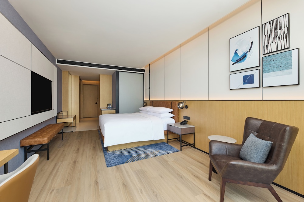 Executive Room, 1 King Bed photo 3