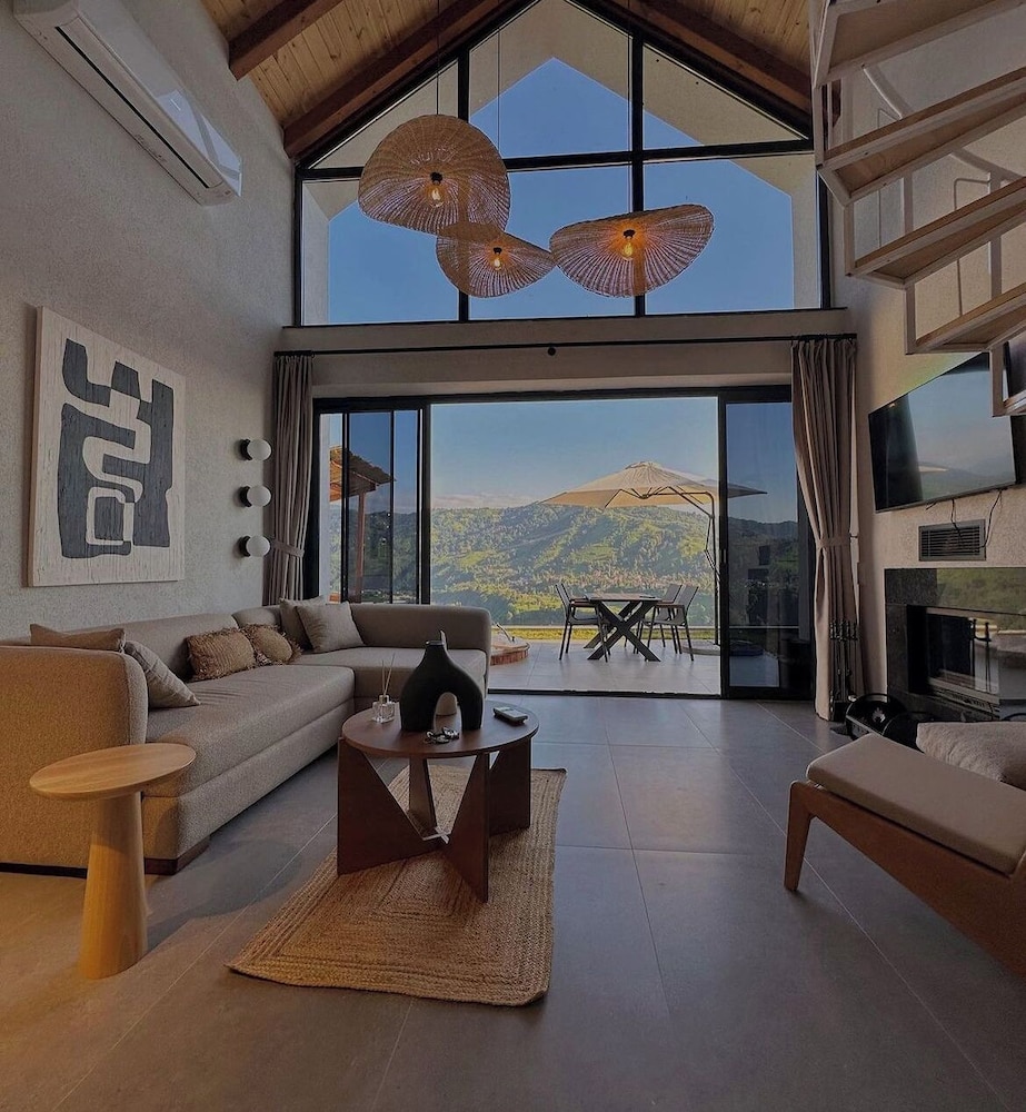 Comfort Villa, Sea View