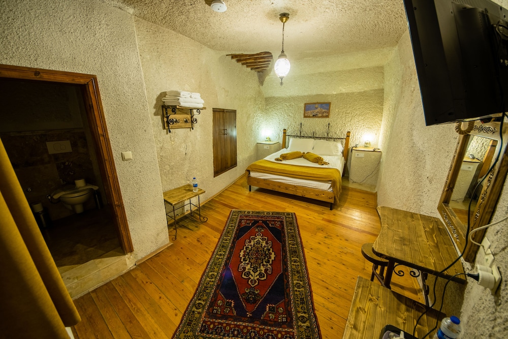 Standard Double Room (207) photo 3