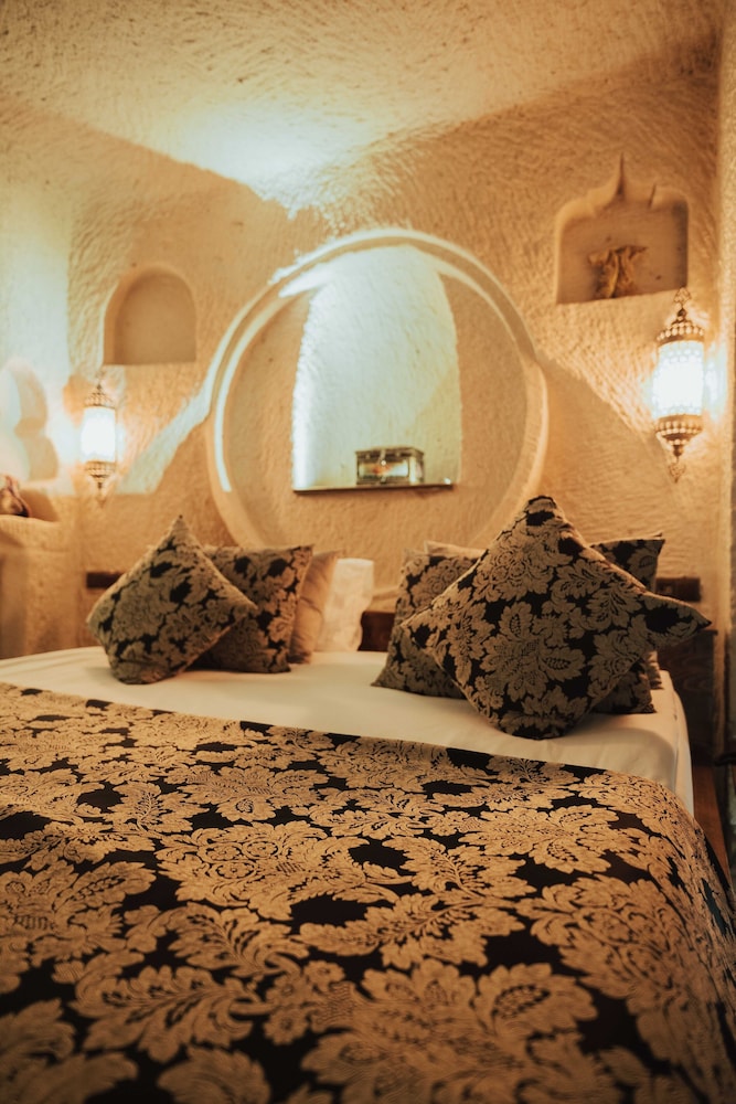 Standard Cave or Stone Room - Photo 25