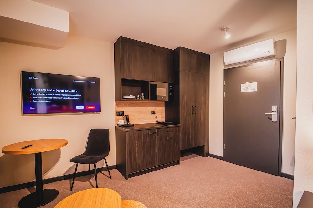Classic Single Room, City View