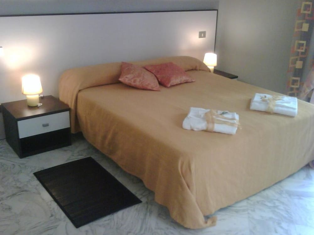 City Apartment, Kitchen (Maestrale)