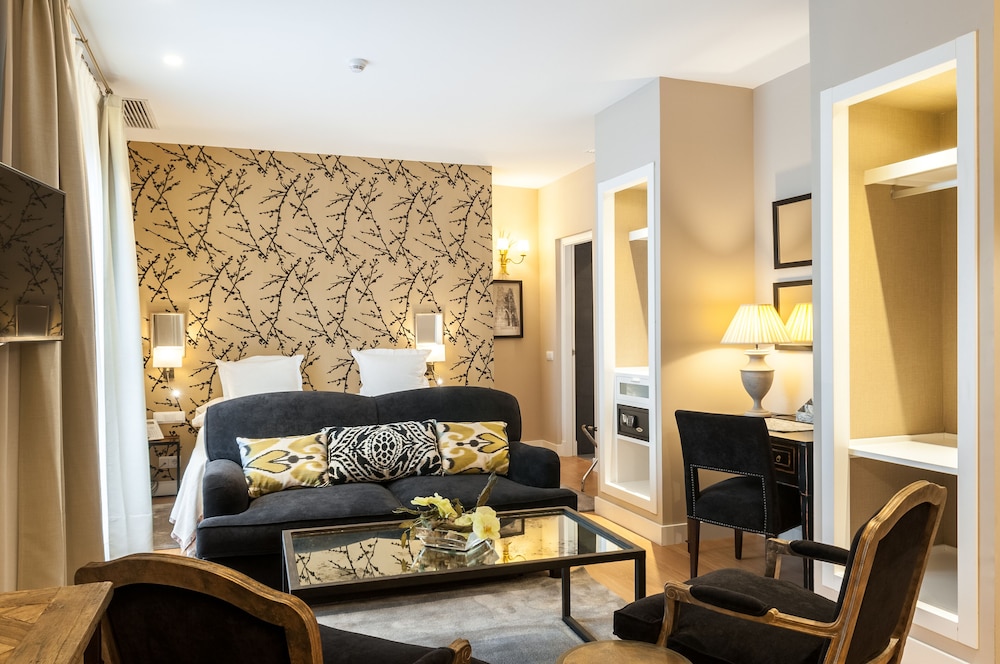 Superior Suite, 1 King Bed