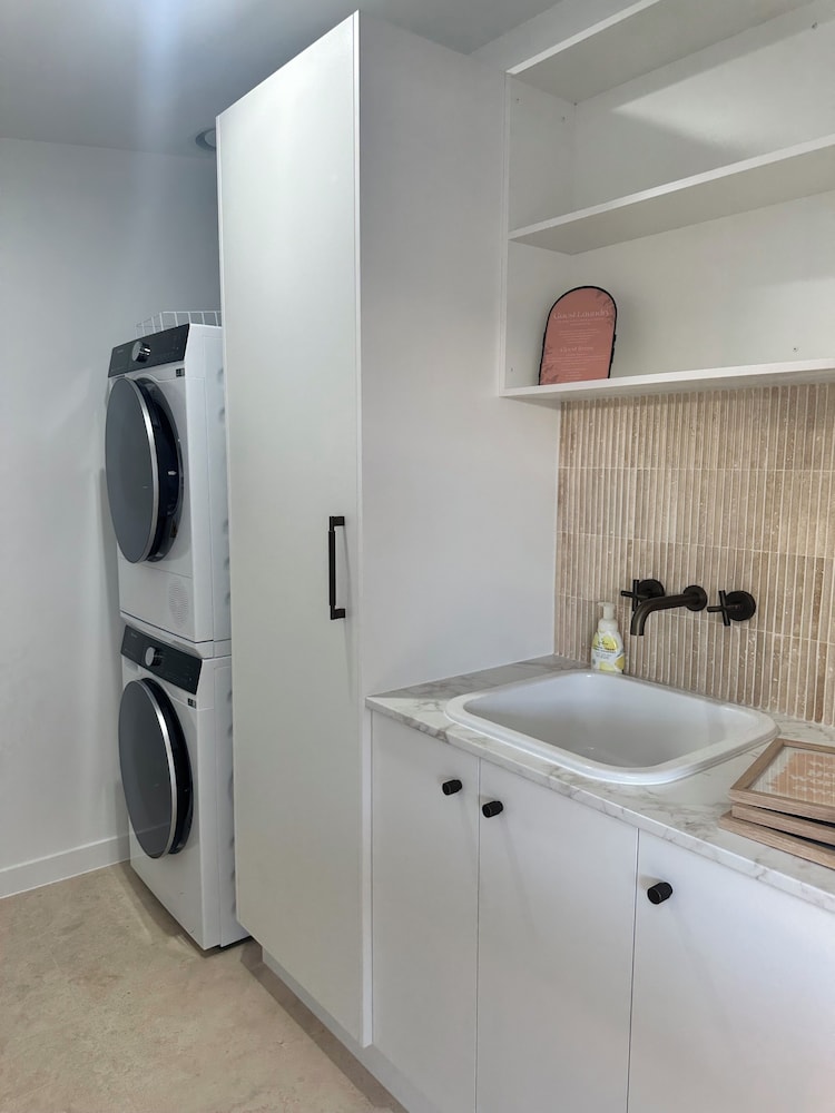 Self Contained Unit photo 3