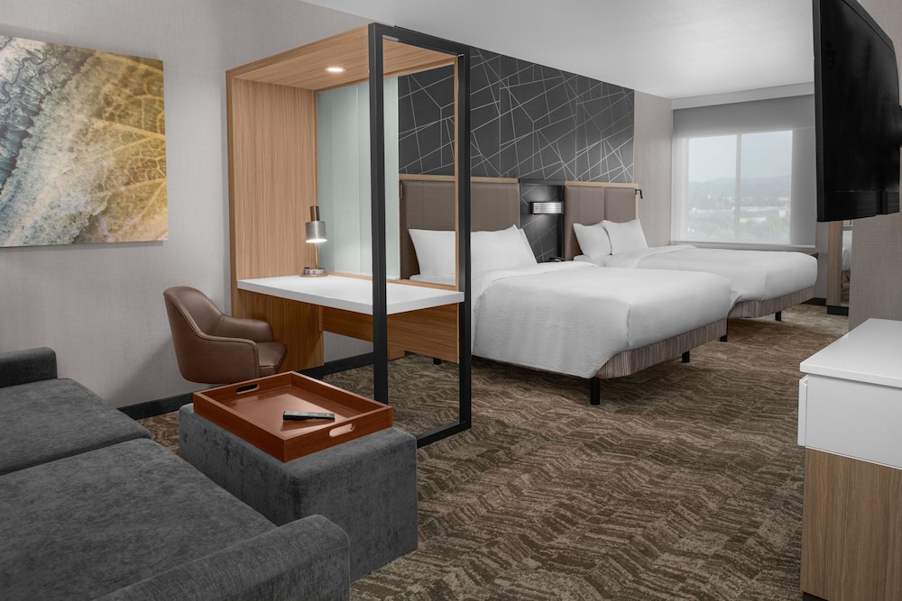 Suite, 2 Queen Beds - Photo 4