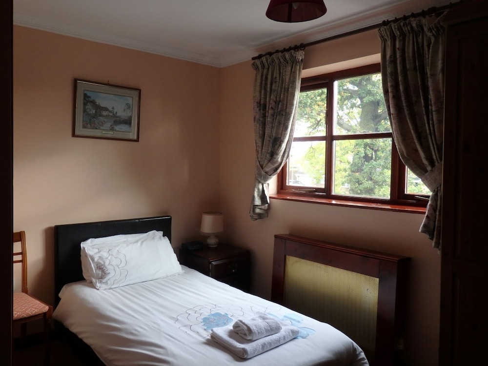 Twin Room, Ensuite photo 1