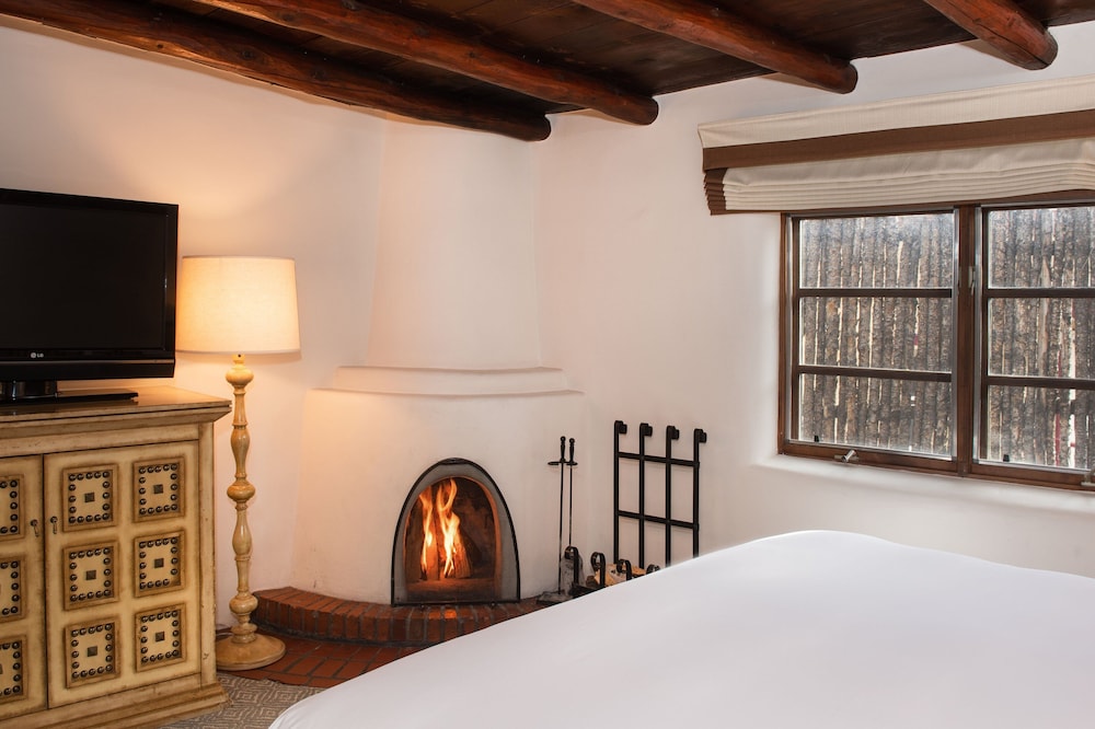 Studio, 1 Queen Bed (Fireplace) - Photo 3