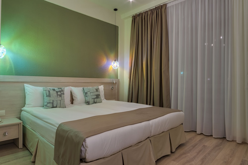 Standard Double Room, 1 Bedroom, Balcony, Mountain View