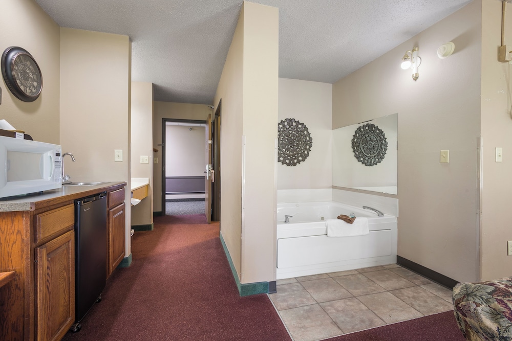 Senior Studio photo 2