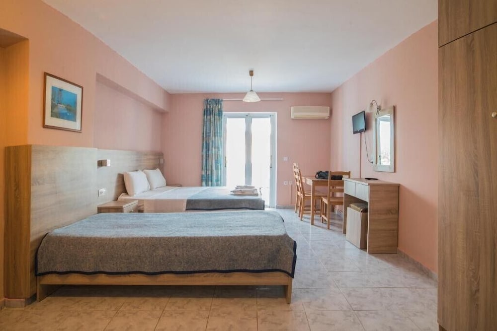 Basic Triple Room