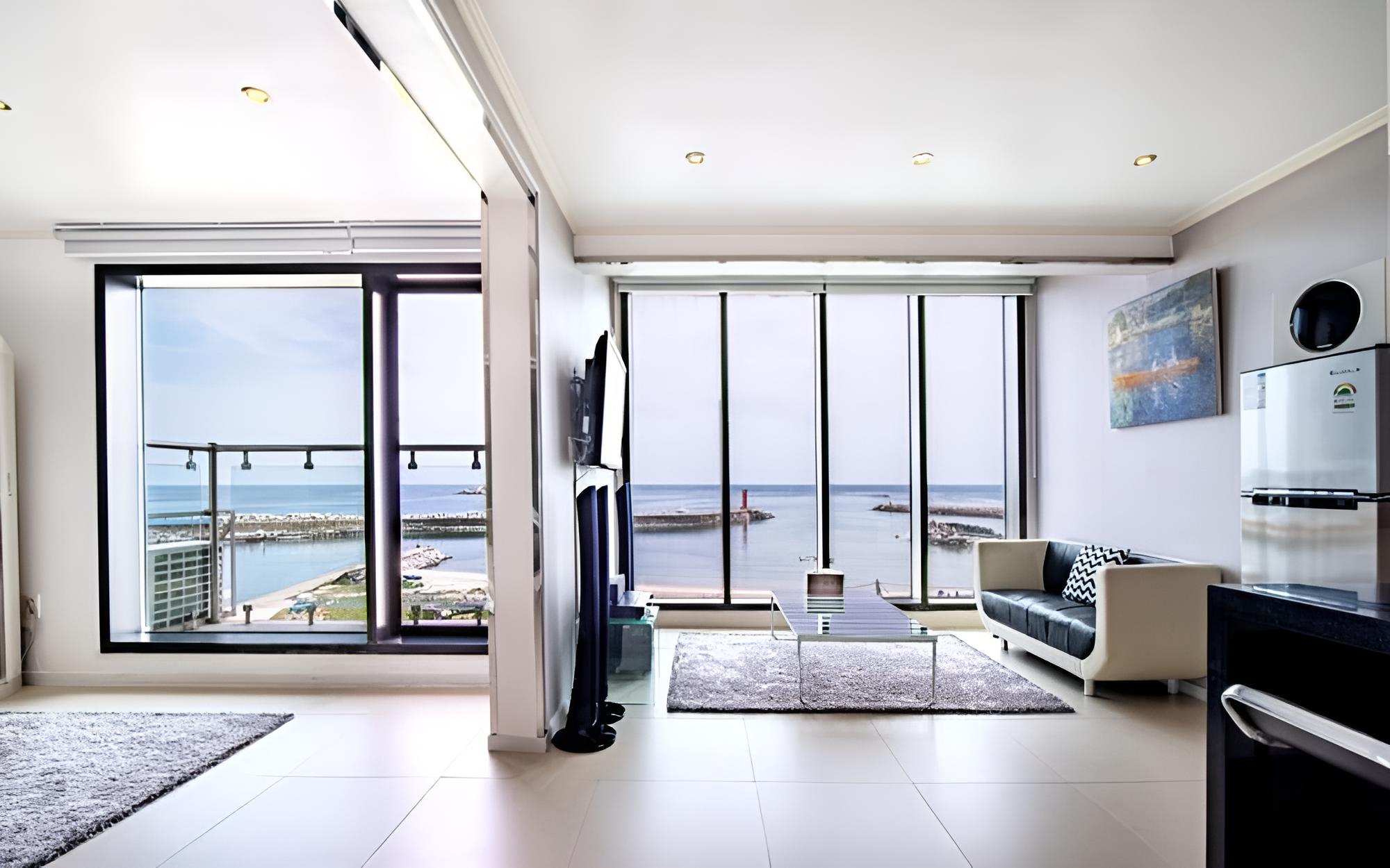 Room (501 Spa Ocean View (Netflix Mini Beam) photo 3