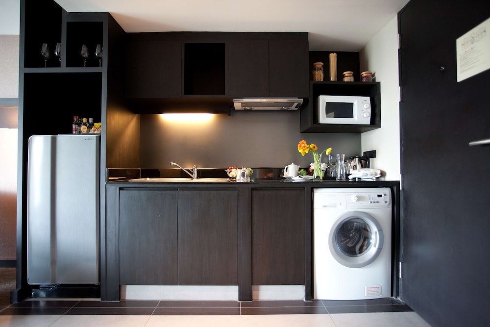 Grand Suite, 1 King Bed, Kitchenette, City View (Residence) photo 1