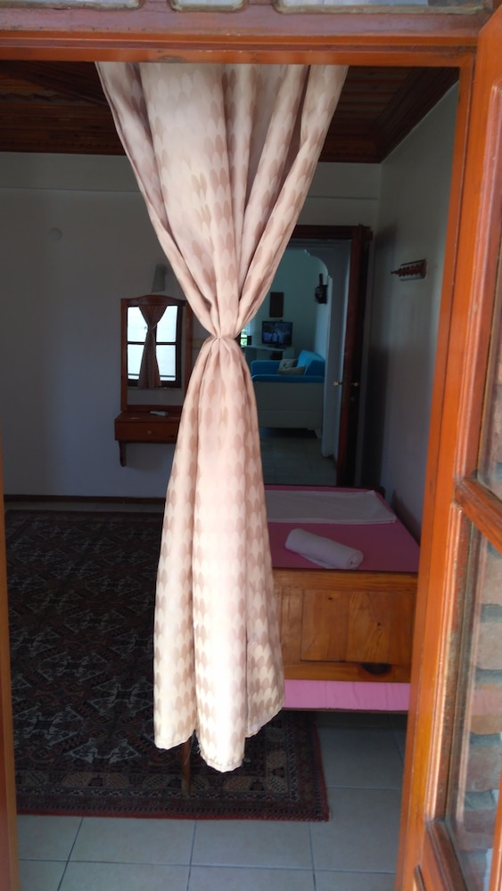 Suite, 1 Double Bed With Sofa Bed, Non Smoking, Balcony photo 1