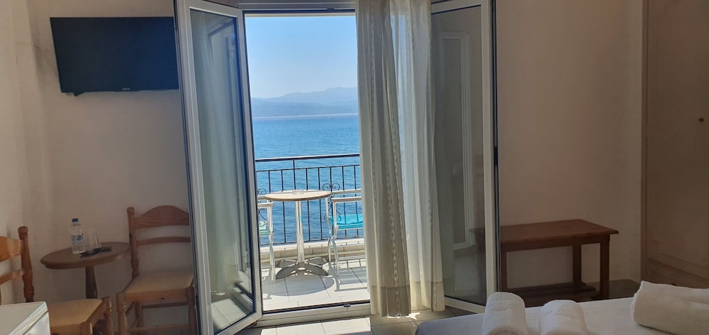 Triple Room, Sea View photo 2