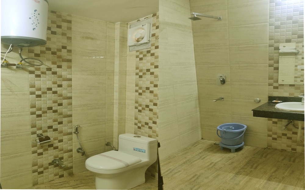 Executive Room - Photo 2