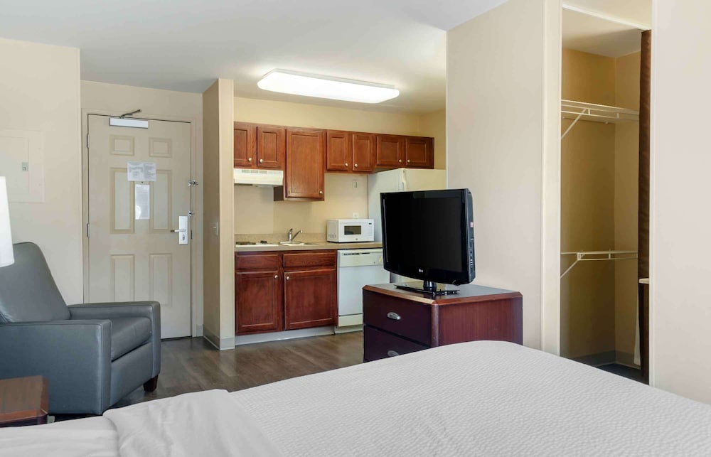Studio, 1 King Bed, Accessible, Non Smoking - Photo 3