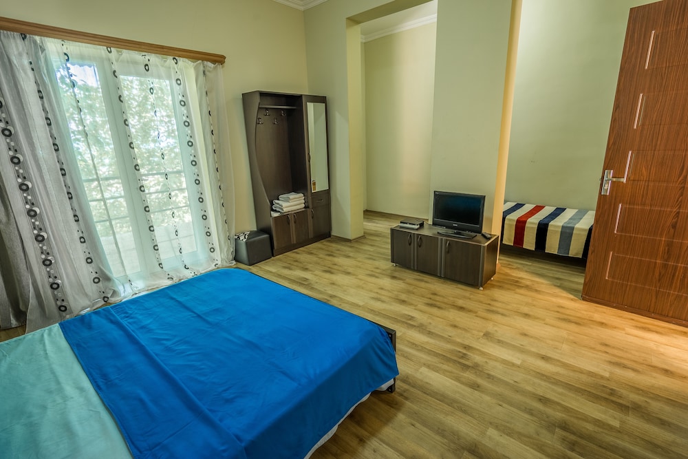 Classic Triple Room, Valley View