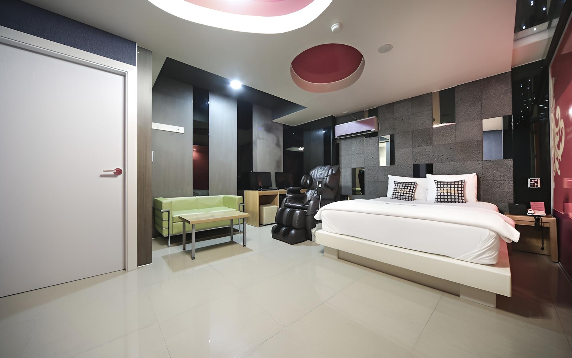 Room (Special room (couple PC spa massage c) photo 2