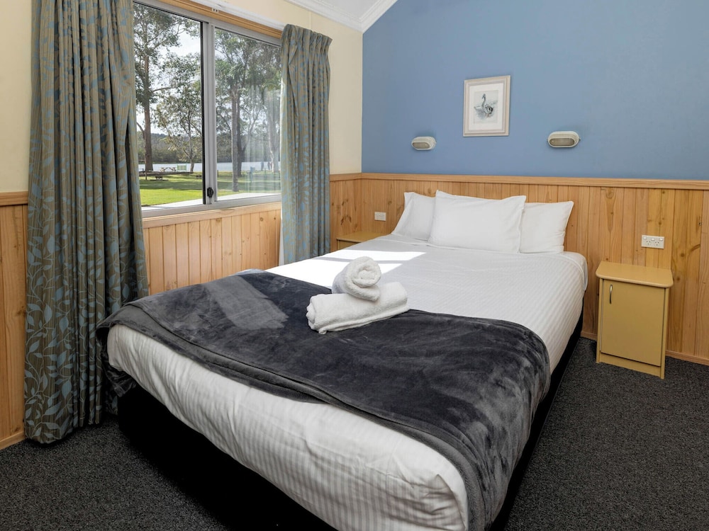 Standard Riverfront 2 Bedroom Villa photo 2