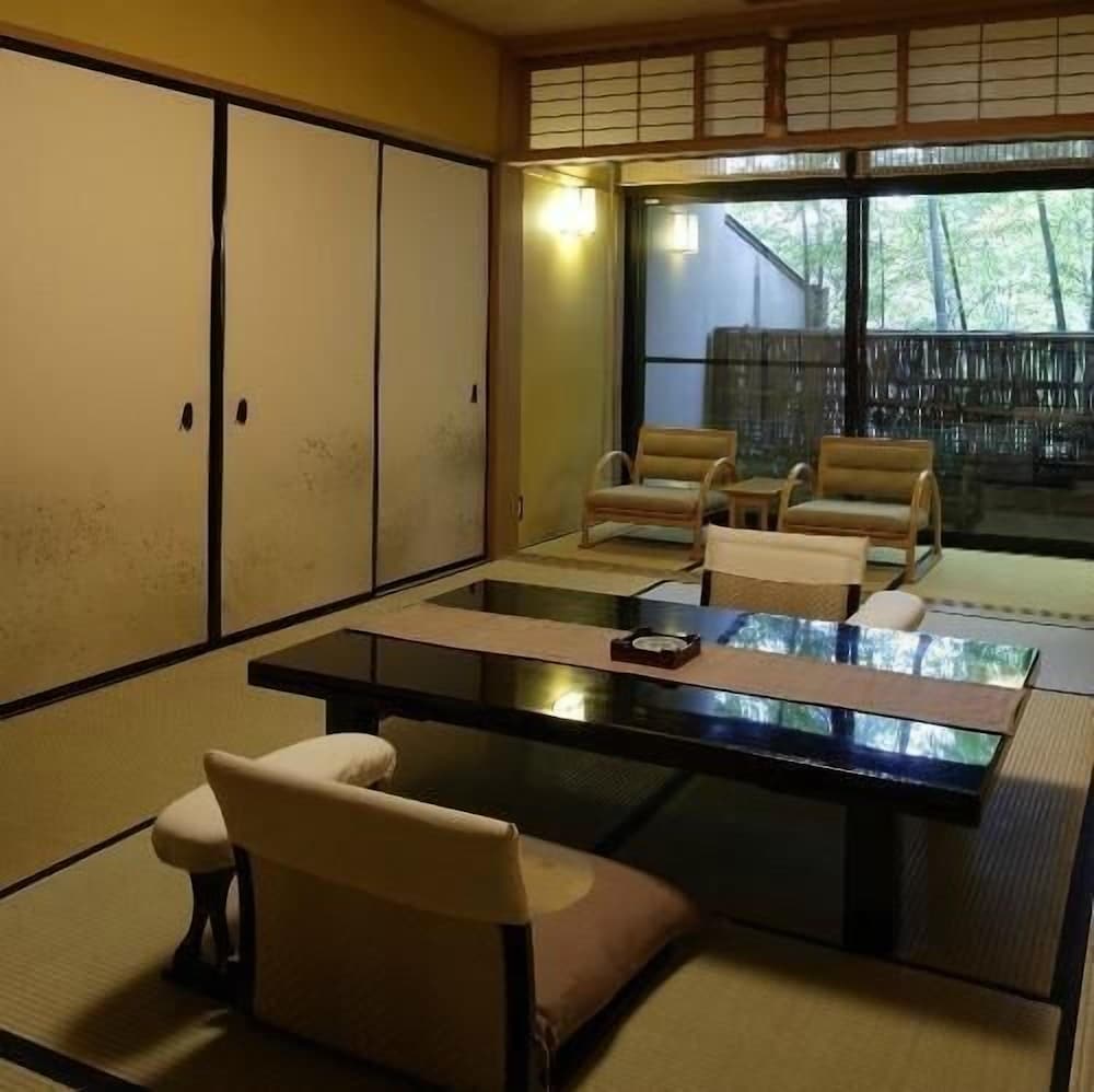 Standard Japanese Style Room photo 2