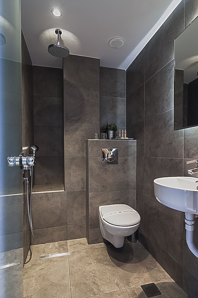 Double or Twin Room with Balcony (Panoramic View) - Photo 29