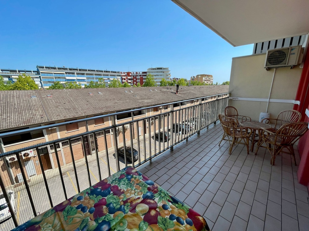 Apartment, 2 Bedrooms, Balcony