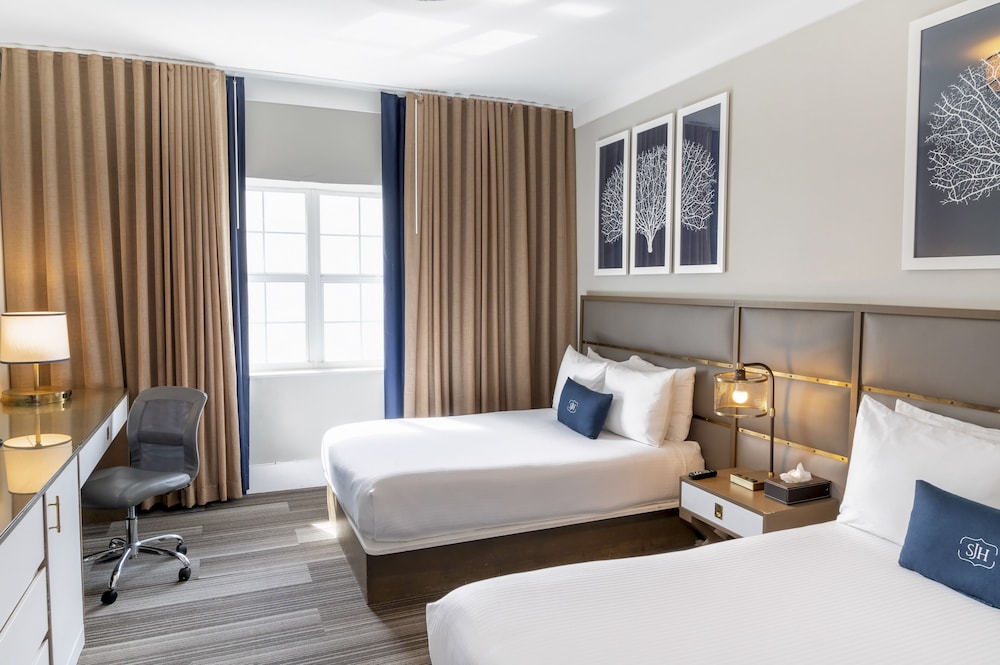 Deluxe Double Room, 2 Double Beds - Photo 8