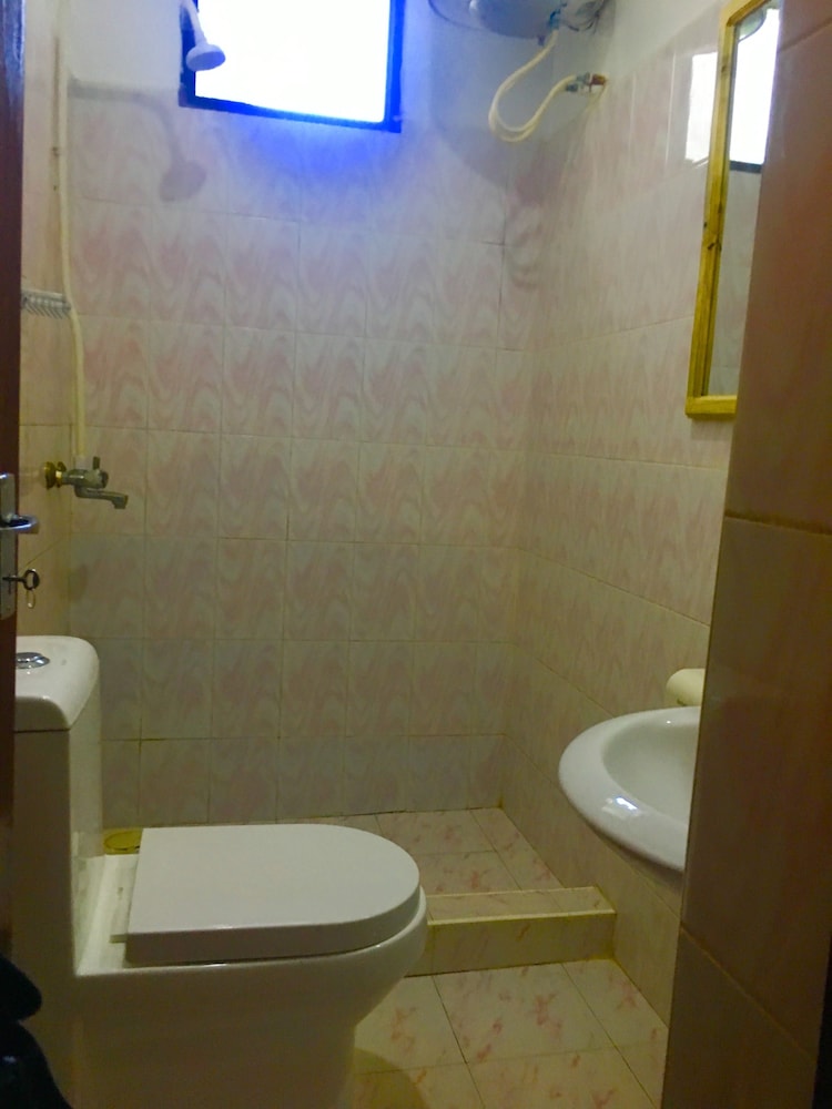 Standard Twin Room (Upstairs) photo 3