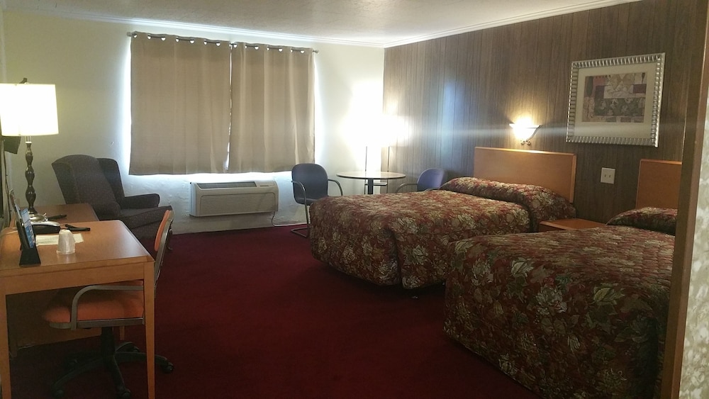 Basic Double Room, 2 Double Beds photo 3