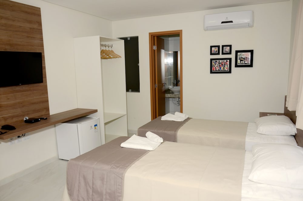Twin Room, 2 Twin Beds, Accessible, Non Smoking photo 3