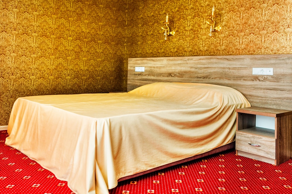 Standard Double Room, 1 Double or 2 Twin Beds, Balcony, River View