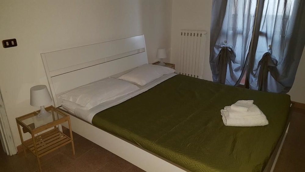 Family Apartment, 3 Bedrooms, City View photo 2