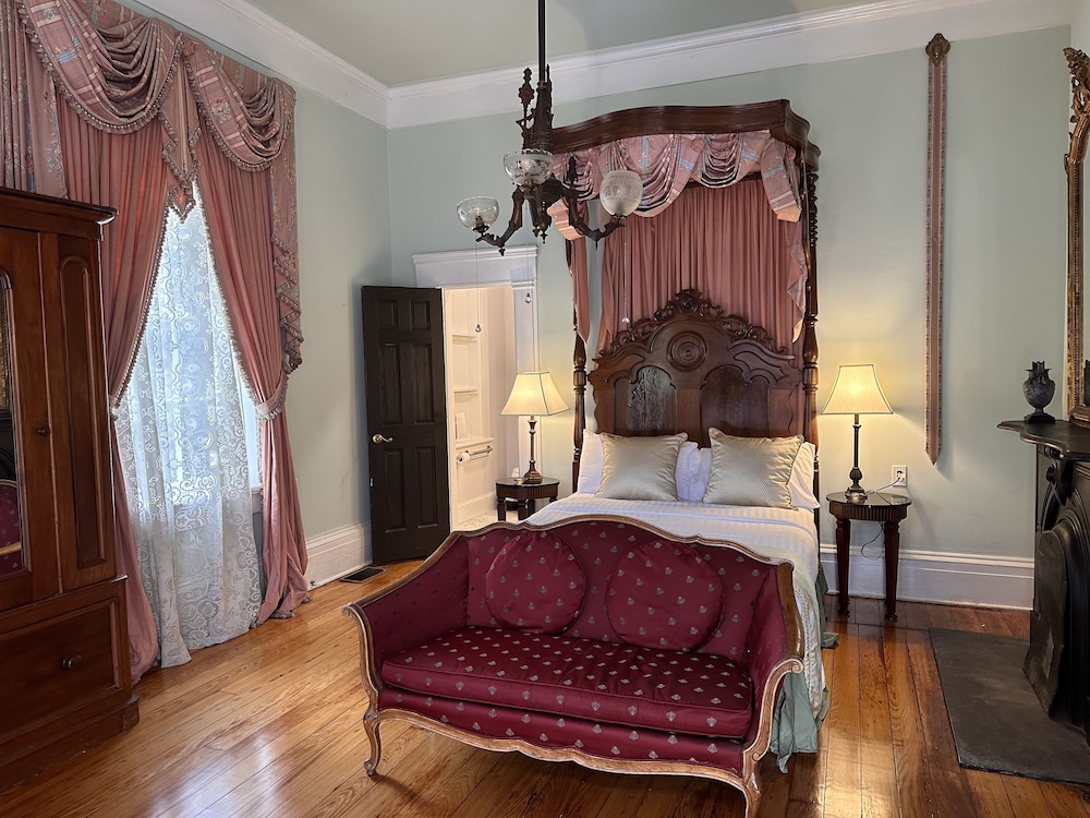 Bayview Room Room 12