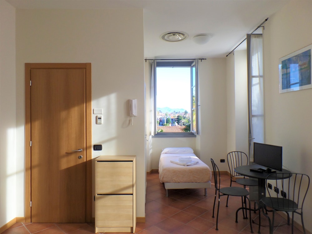 Classic Triple Room photo 3