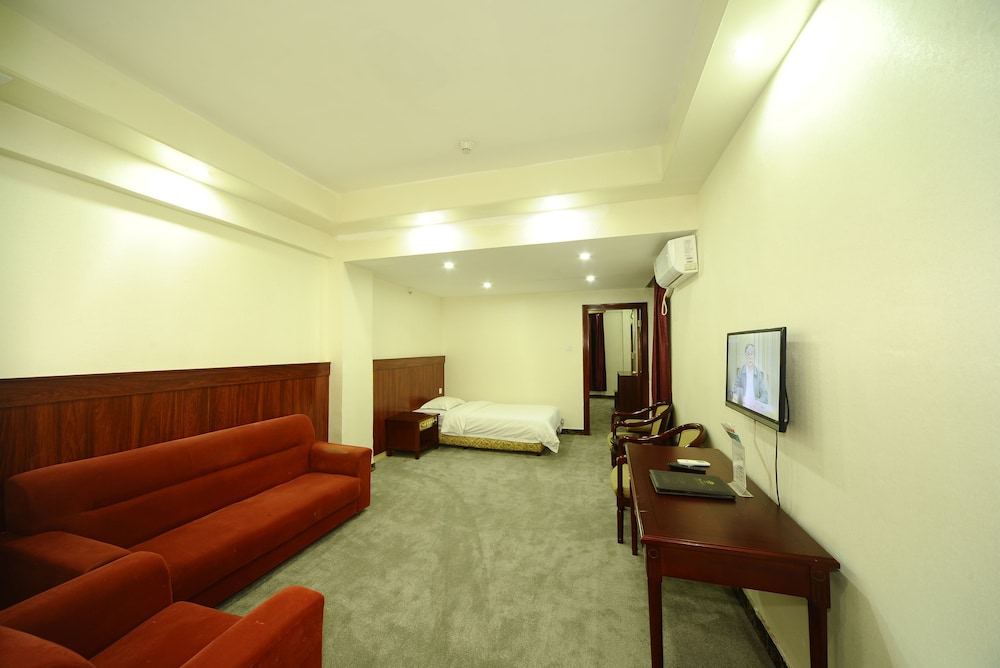 Deluxe Suite