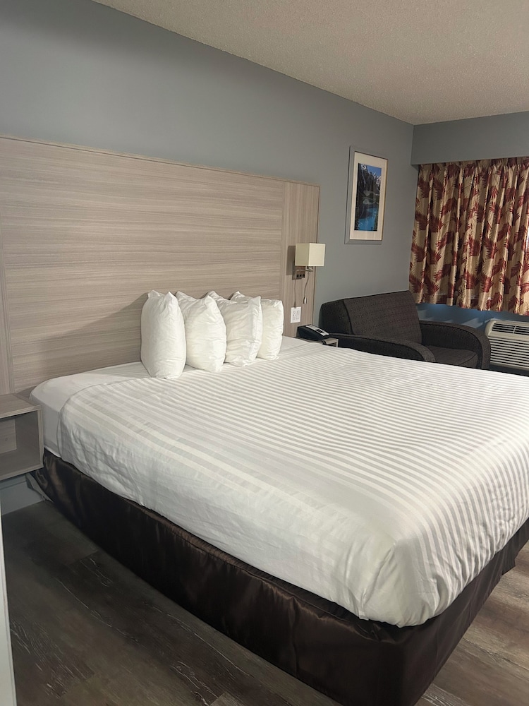 Room, 1 Queen Bed, Non Smoking - Photo 1