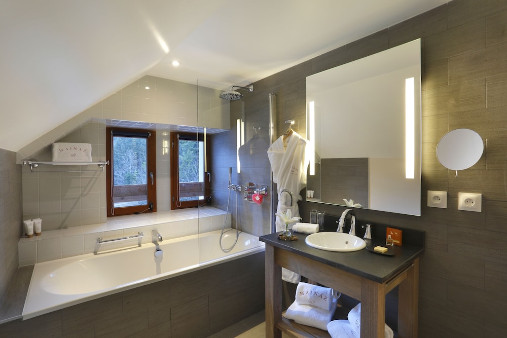 Panoramic Suite, Lake View (Prestige) photo 3