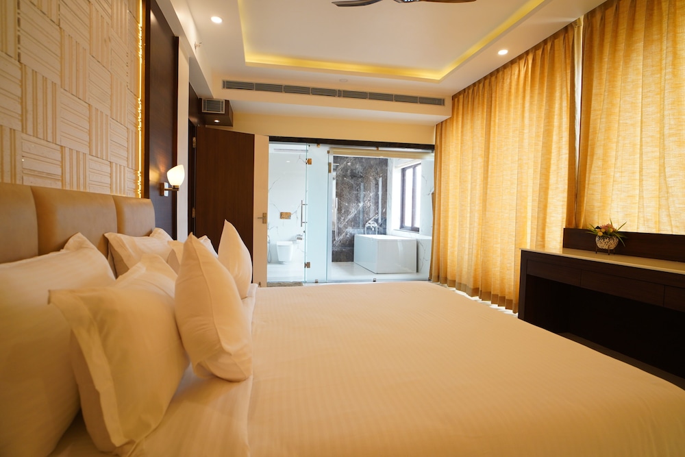 Royal Room
