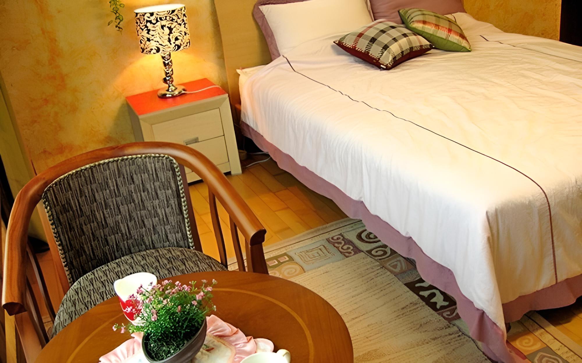 Room (Basel)
