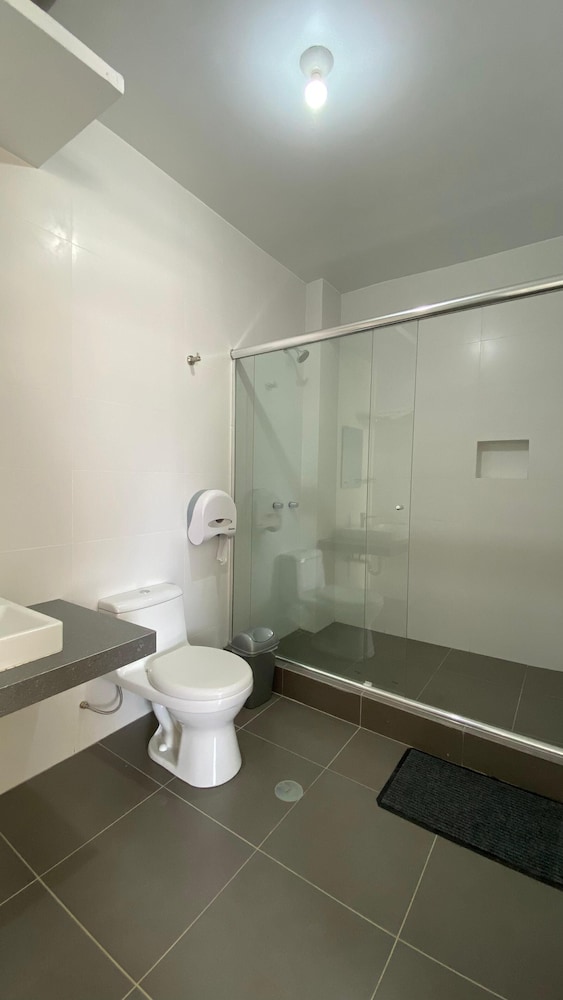 Standard Quadruple Room - Photo 10