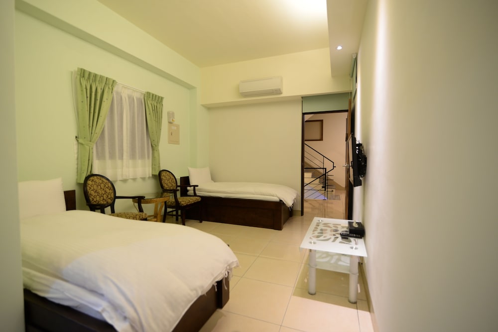 Standard Twin Room photo 2