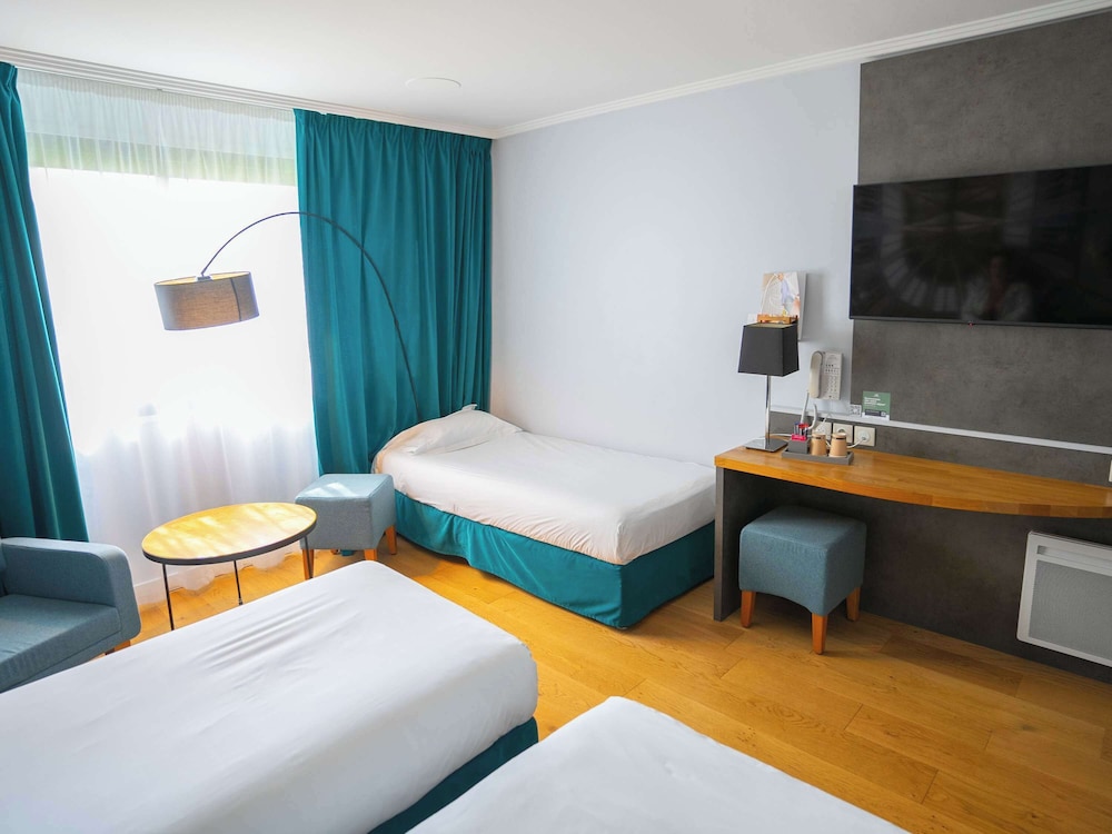 Standard Room, Multiple Beds - Photo 5