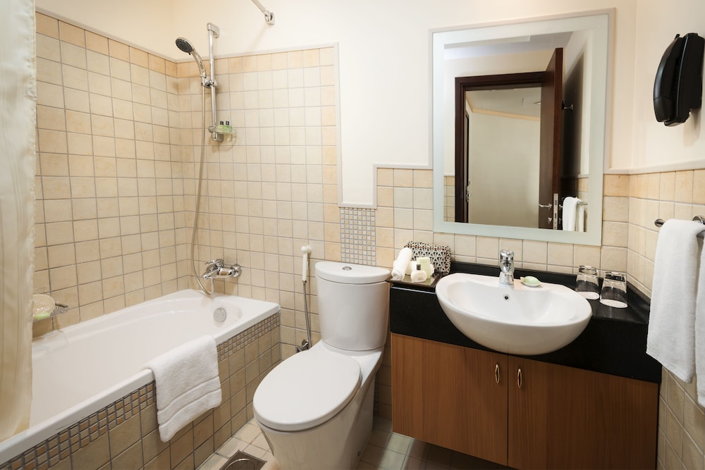 Classic One Bedroom Suite photo 3