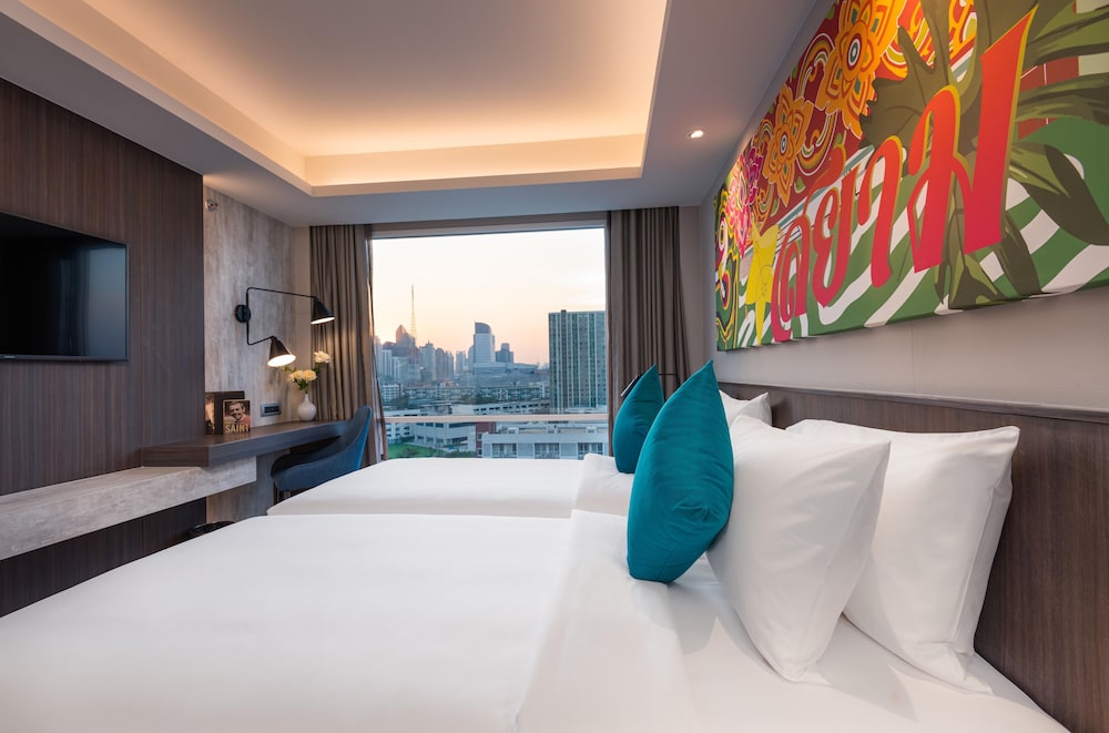 Grand Deluxe City View King Room photo 2