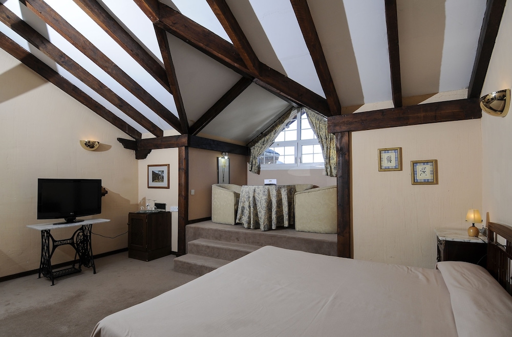 Junior Suite (2 adults + 1 child) photo 3