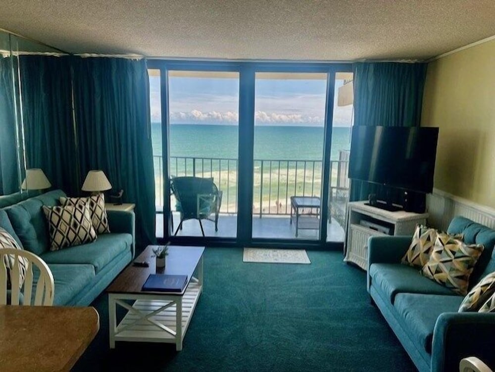 Condo, 2 Bedrooms photo 3